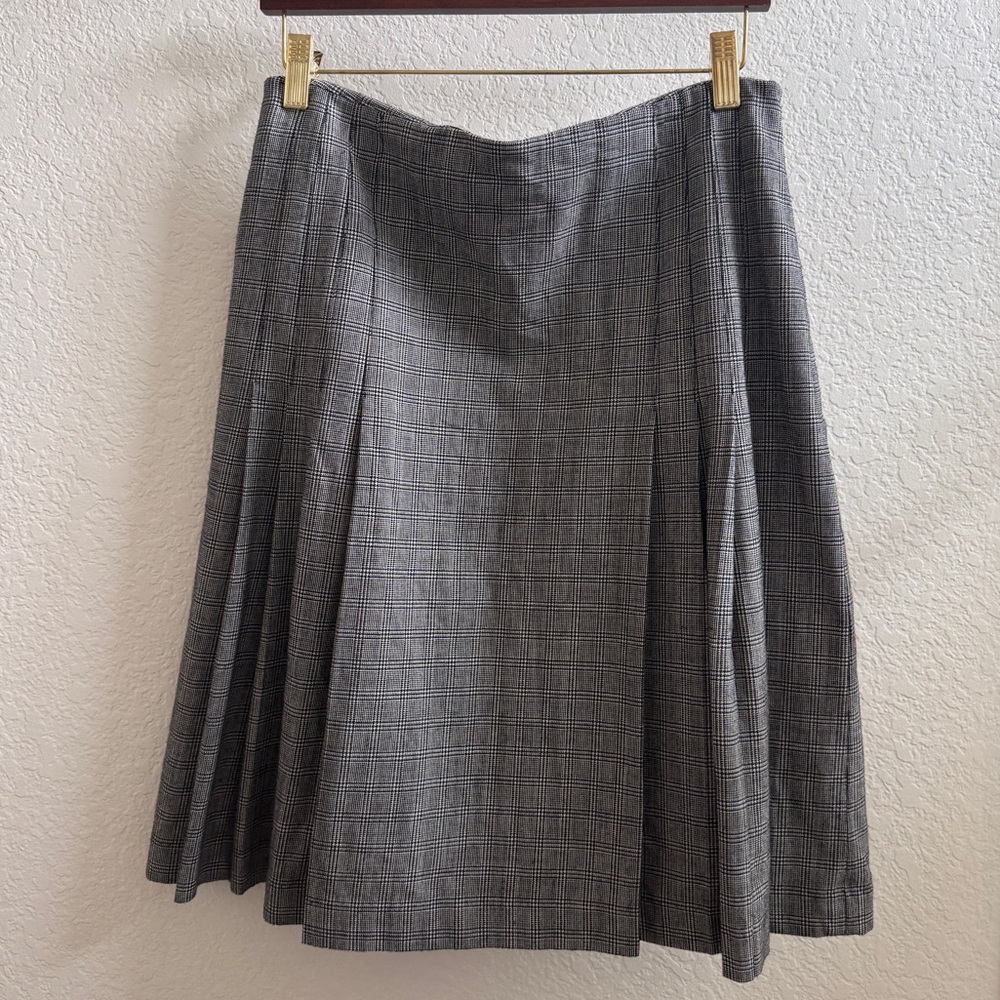 Brooks Brothers Pleated A-Line Skirt Black & White Plaid Size 10